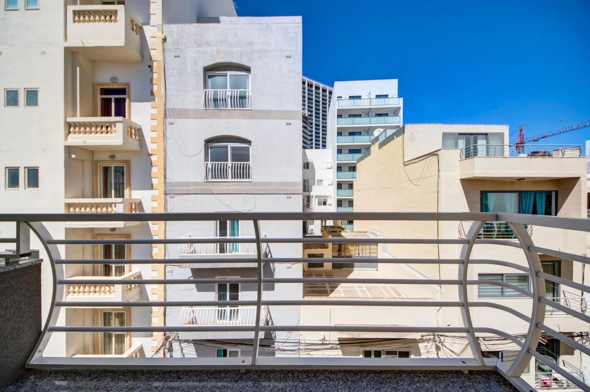 Modern 2Br Apt With Balconies In St Julians, Paceville - Apt 5 By Vaganza St. Julian's Exterior foto
